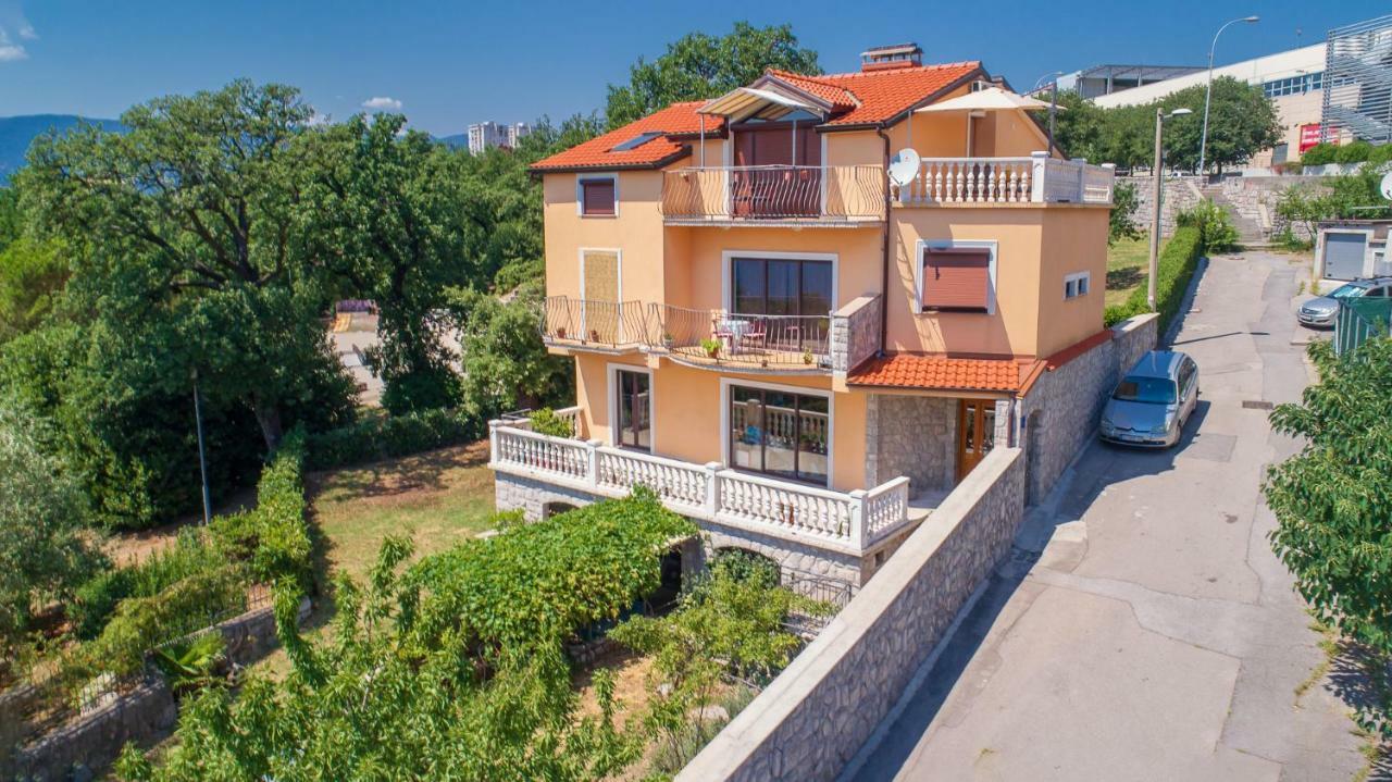 Apartment Anai Риека Экстерьер фото